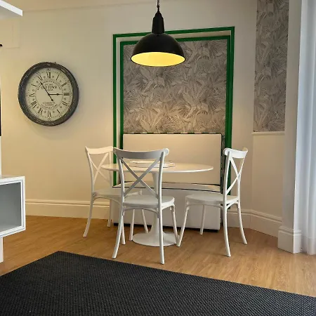 Apartamento Casa Vô Lando - - Local Nazaré